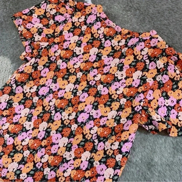 LOFT Floral Textured Button Tie Front Top - Picture 8 of 12